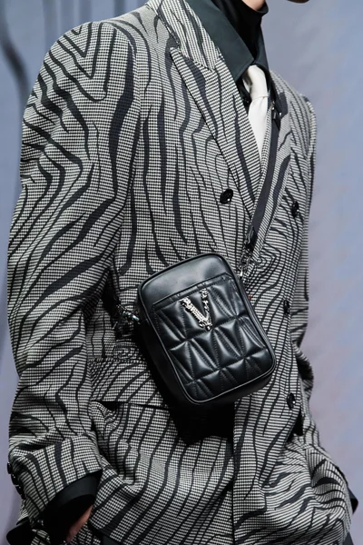 Look 93